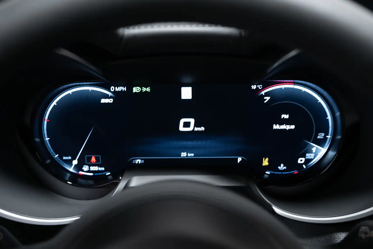 Alfa Romeo Stelvio снимка Alfa Romeo Stelvio