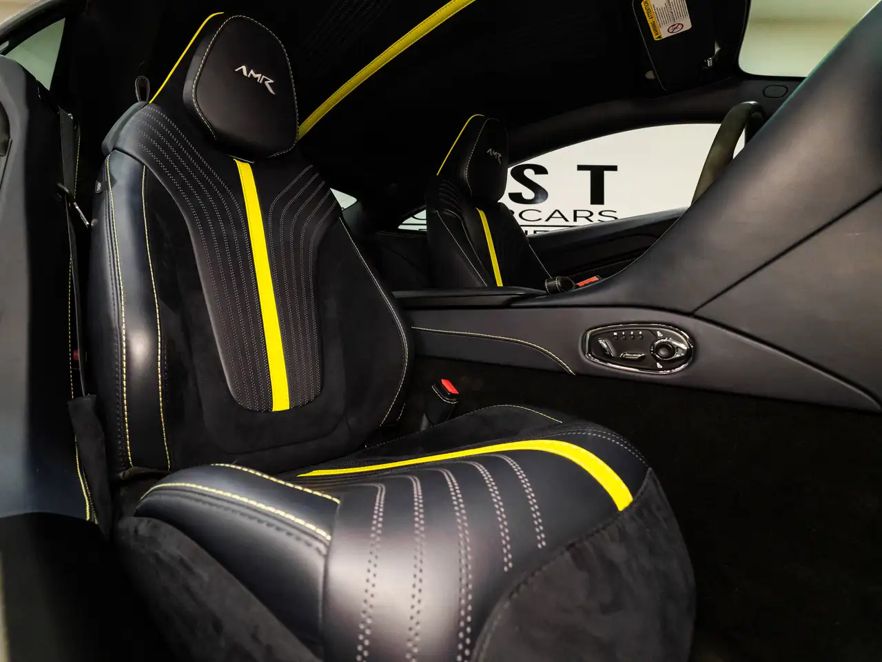 Aston Martin DB11 fotografie Aston Martin DB11