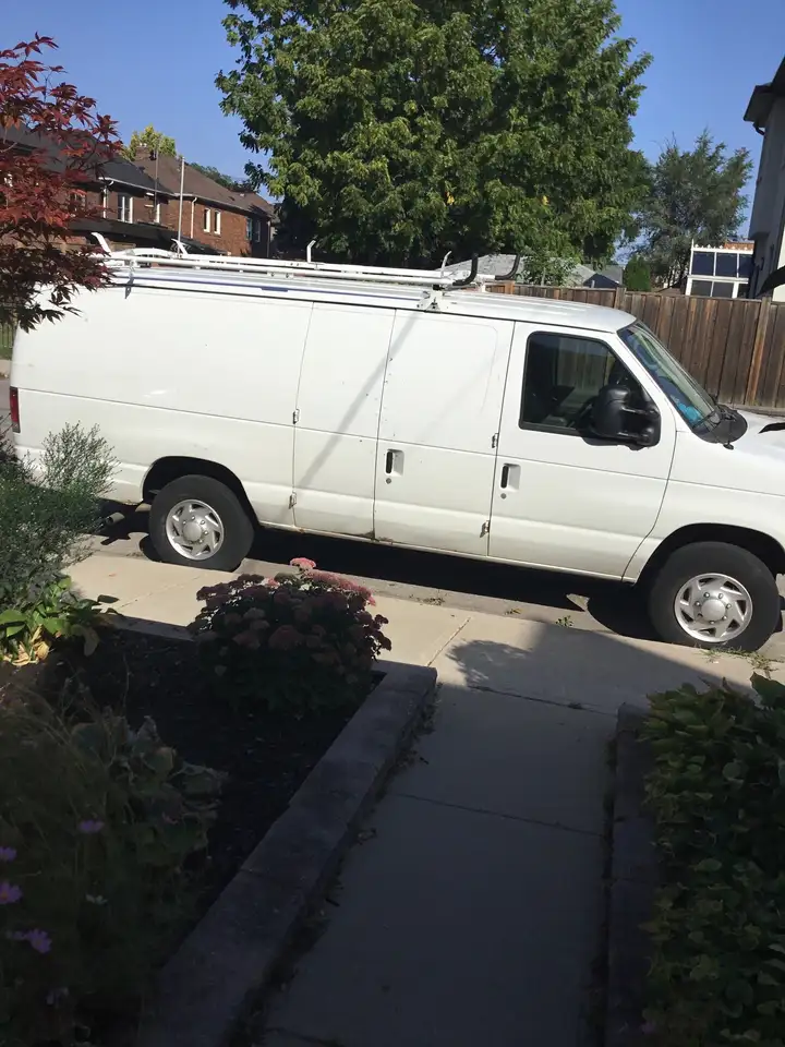 Ford Econoline снимка Ford Econoline