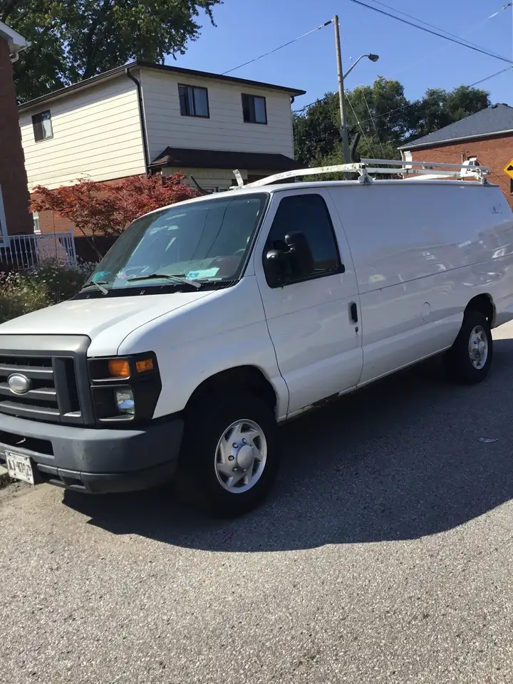 Ford Econoline снимка Ford Econoline