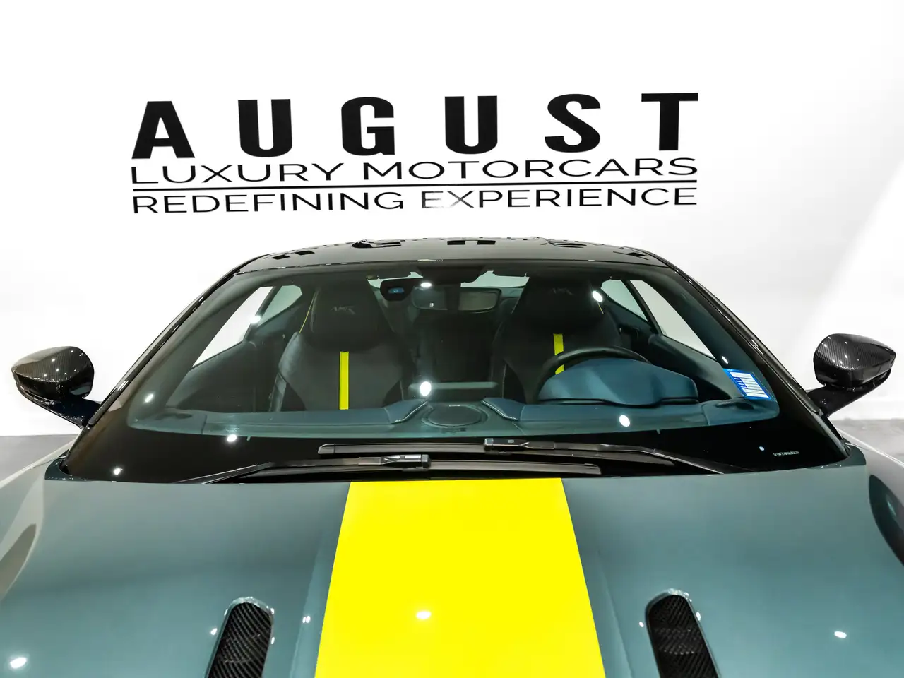 Aston Martin DB11 fotografie Aston Martin DB11