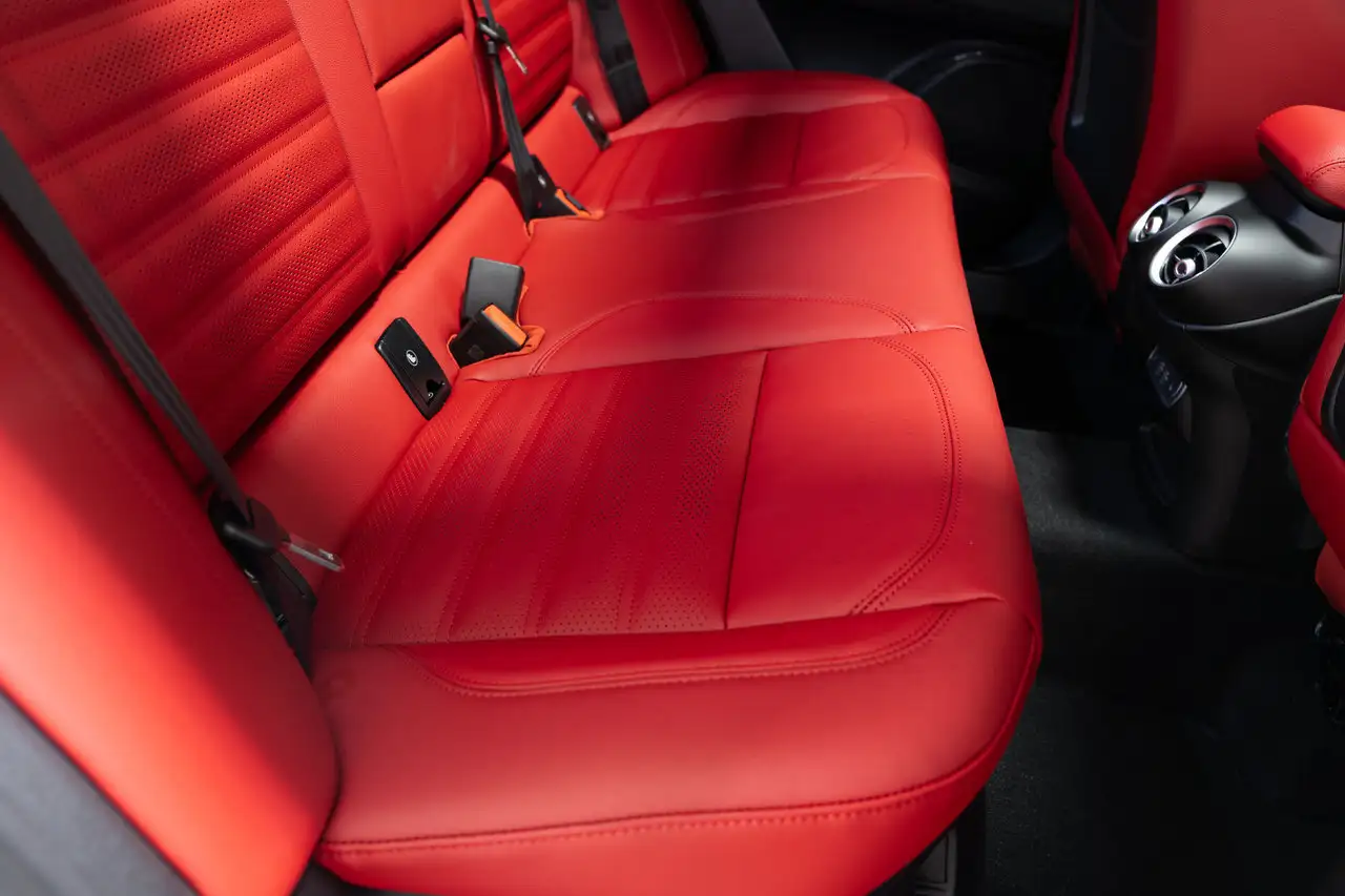 Alfa Romeo Stelvio снимка Alfa Romeo Stelvio