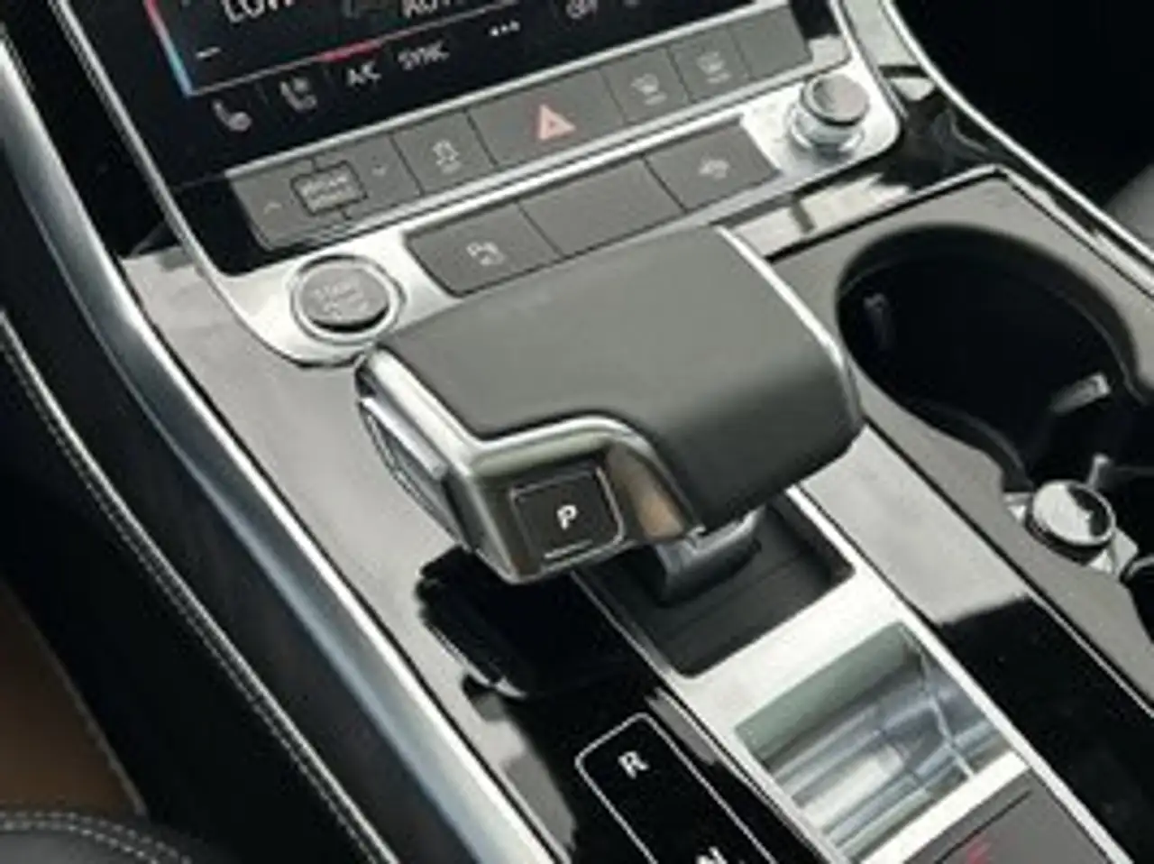Audi Q7 photo Audi Q7