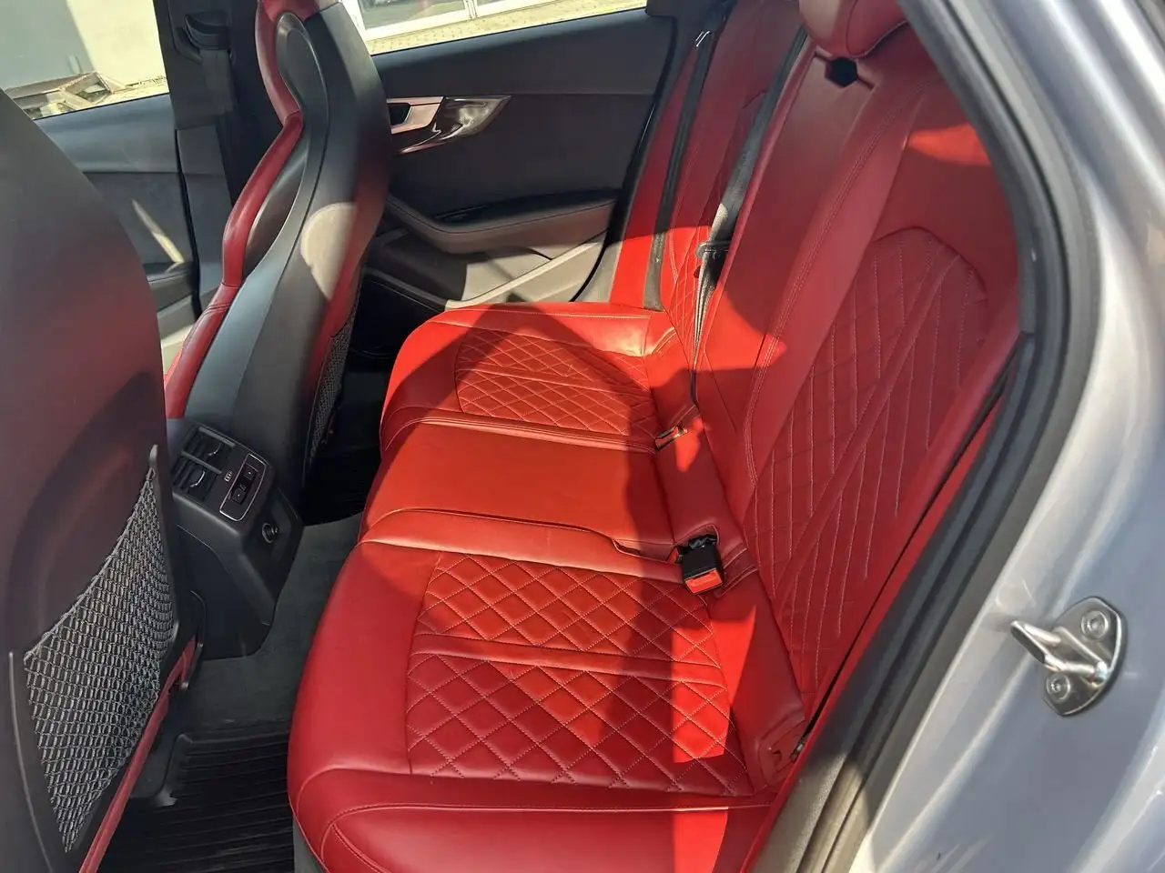 Audi S4 снимка Audi S4