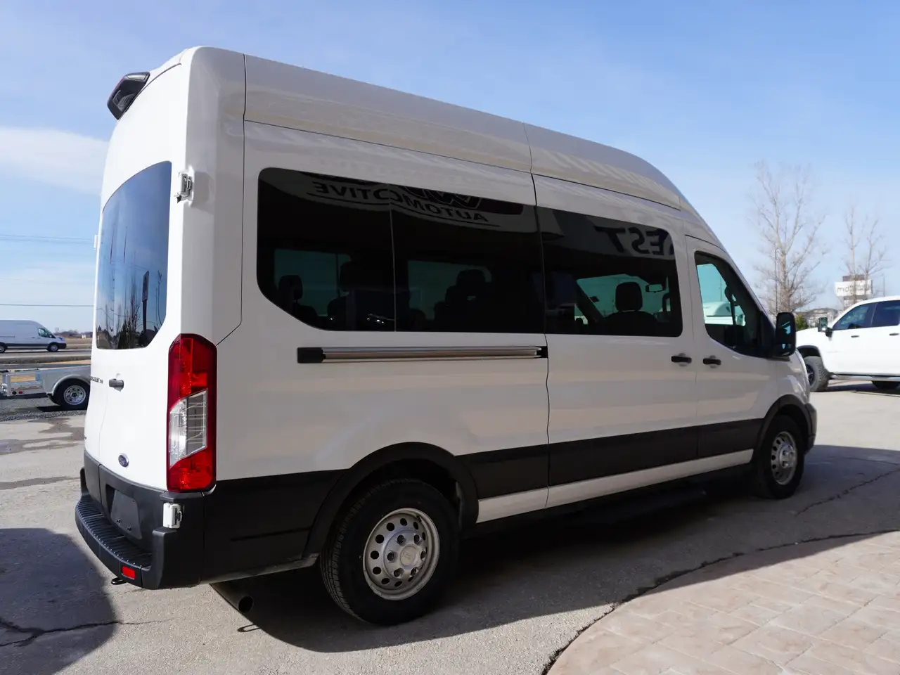 Ford Transit Passenger Wagon fotografie Ford Transit Passenger Wagon