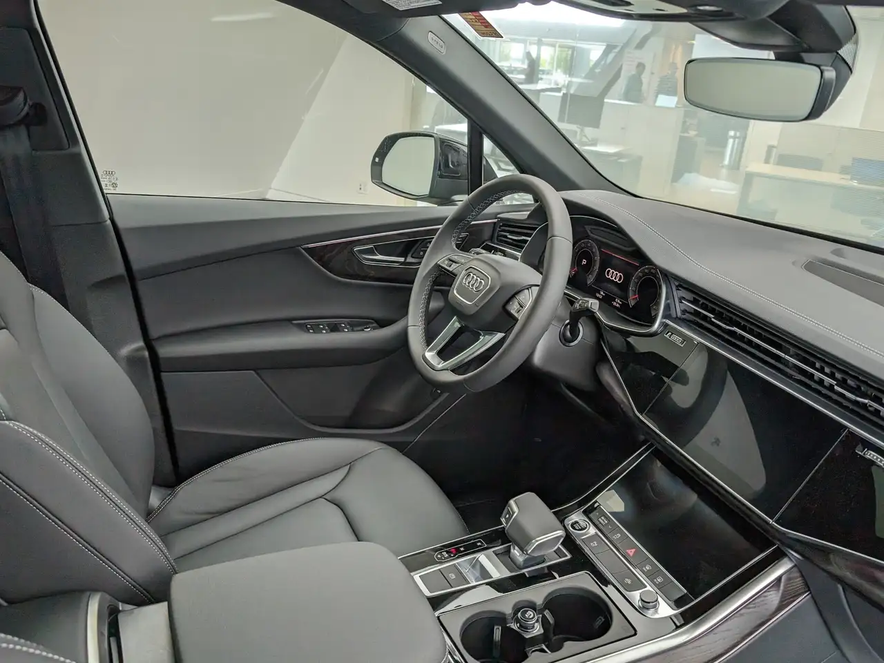 Audi Q7 снимка Audi Q7