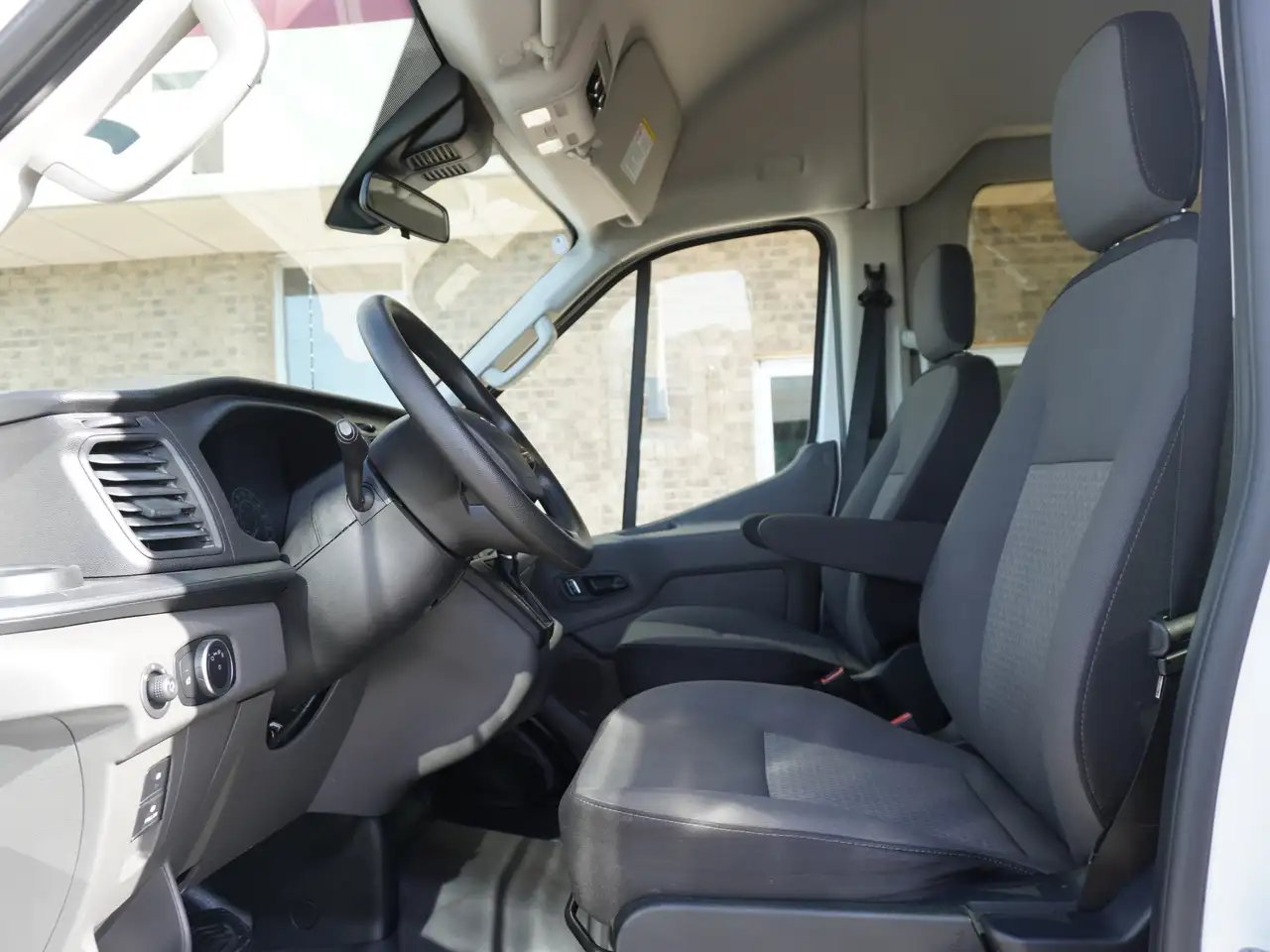 Ford Transit Passenger Wagon fotografie Ford Transit Passenger Wagon