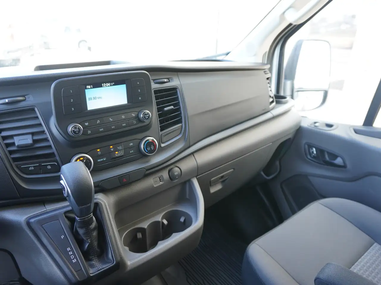 Ford Transit Passenger Wagon fotografie Ford Transit Passenger Wagon