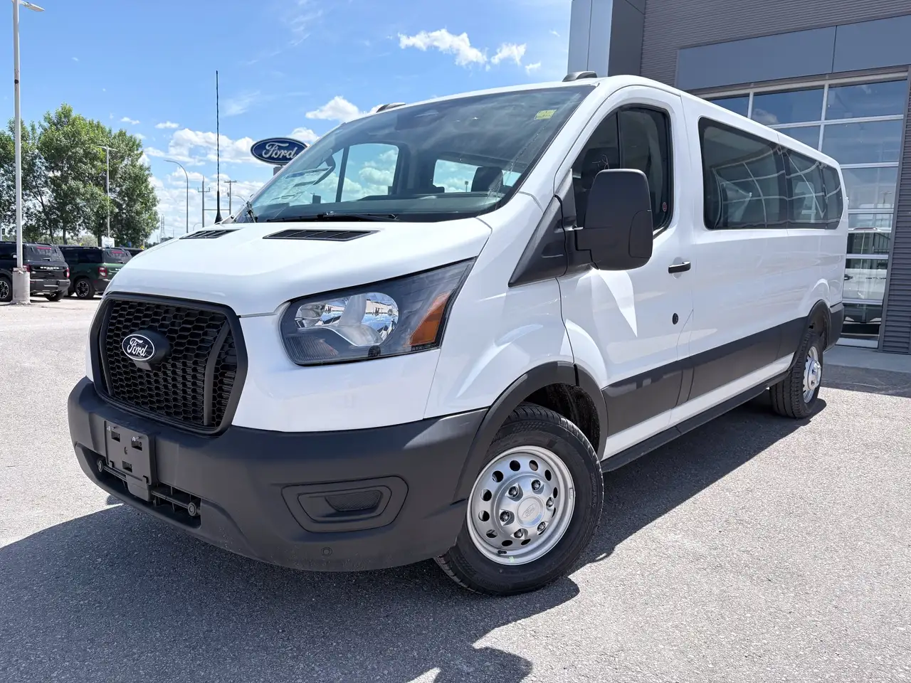 Ford Transit Passenger Wagon снимка Ford Transit Passenger Wagon