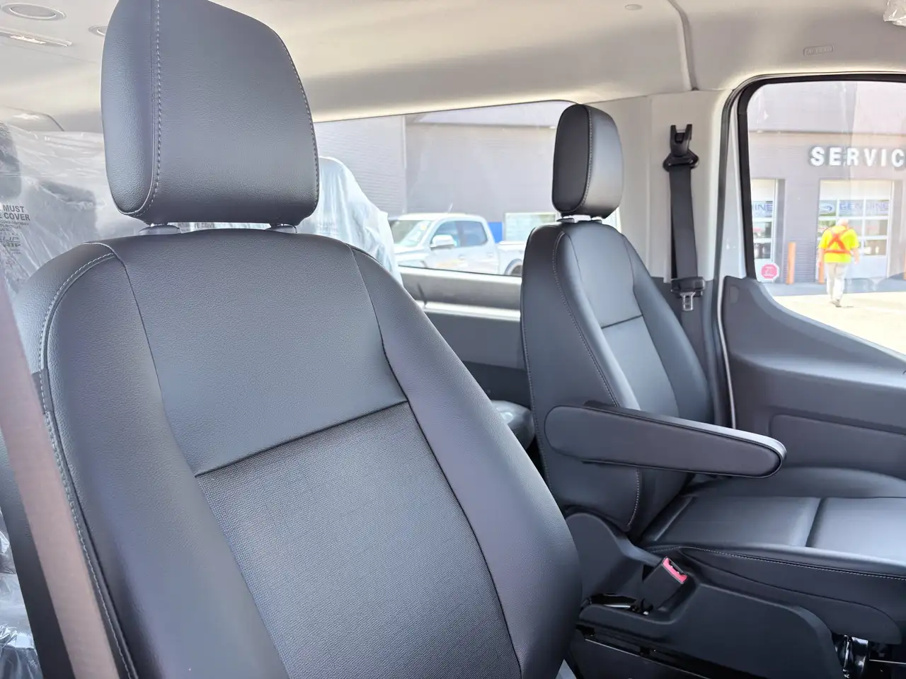Ford Transit Passenger Wagon снимка Ford Transit Passenger Wagon