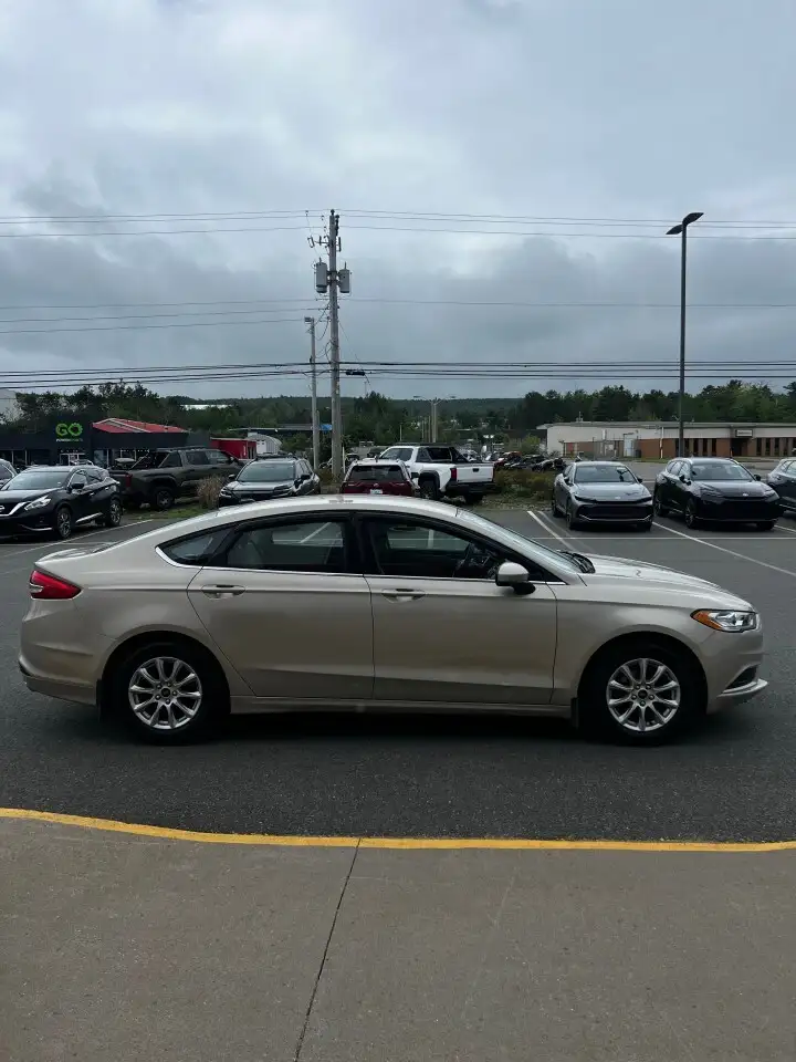 Ford Fusion photo Ford Fusion