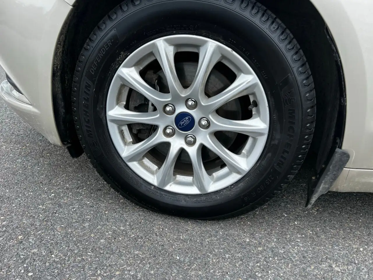 Ford Fusion photo Ford Fusion