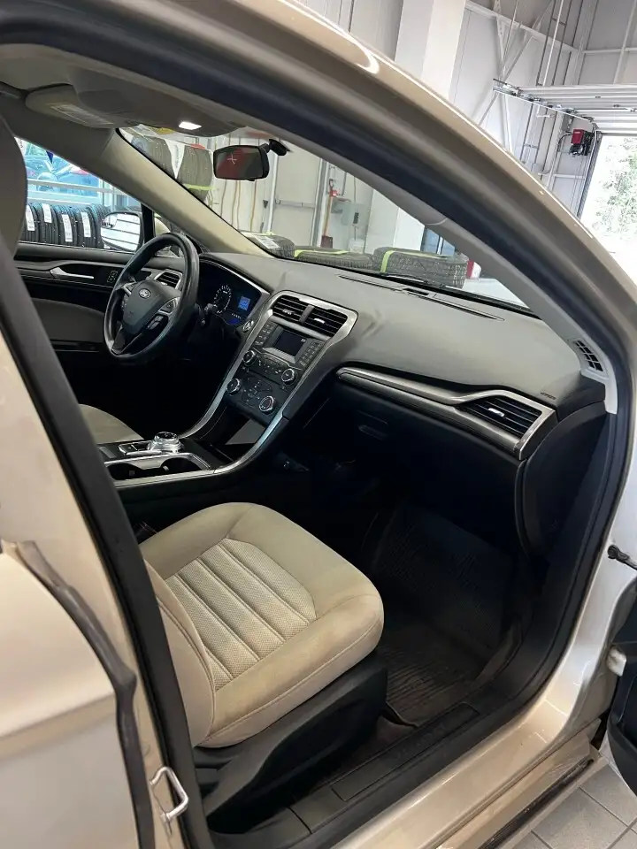 Ford Fusion photo Ford Fusion