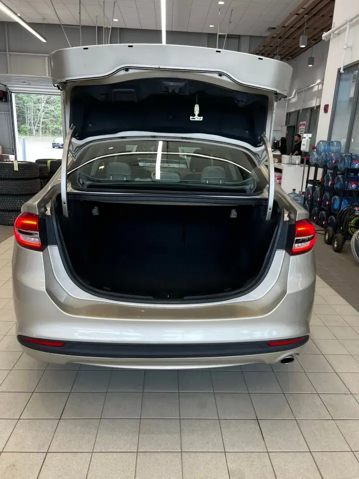 Ford Fusion photo Ford Fusion