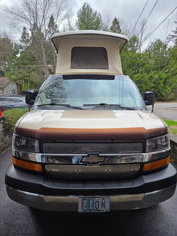 Chevrolet Express 2500 photo Chevrolet Express 2500