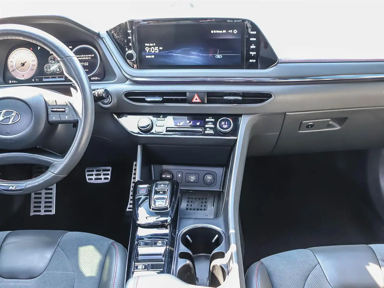 Hyundai SONATA снимка Hyundai SONATA