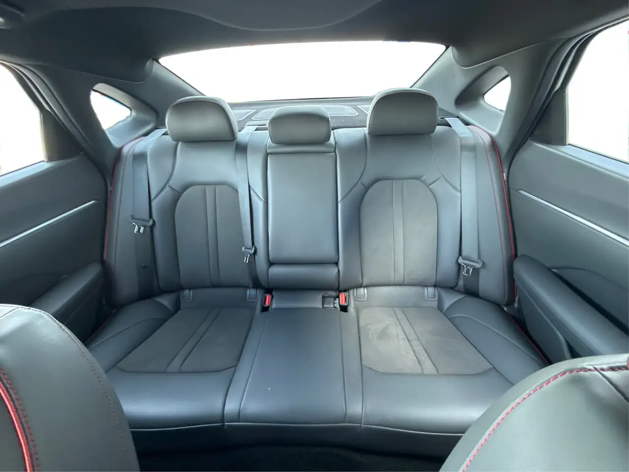 Hyundai SONATA снимка Hyundai SONATA