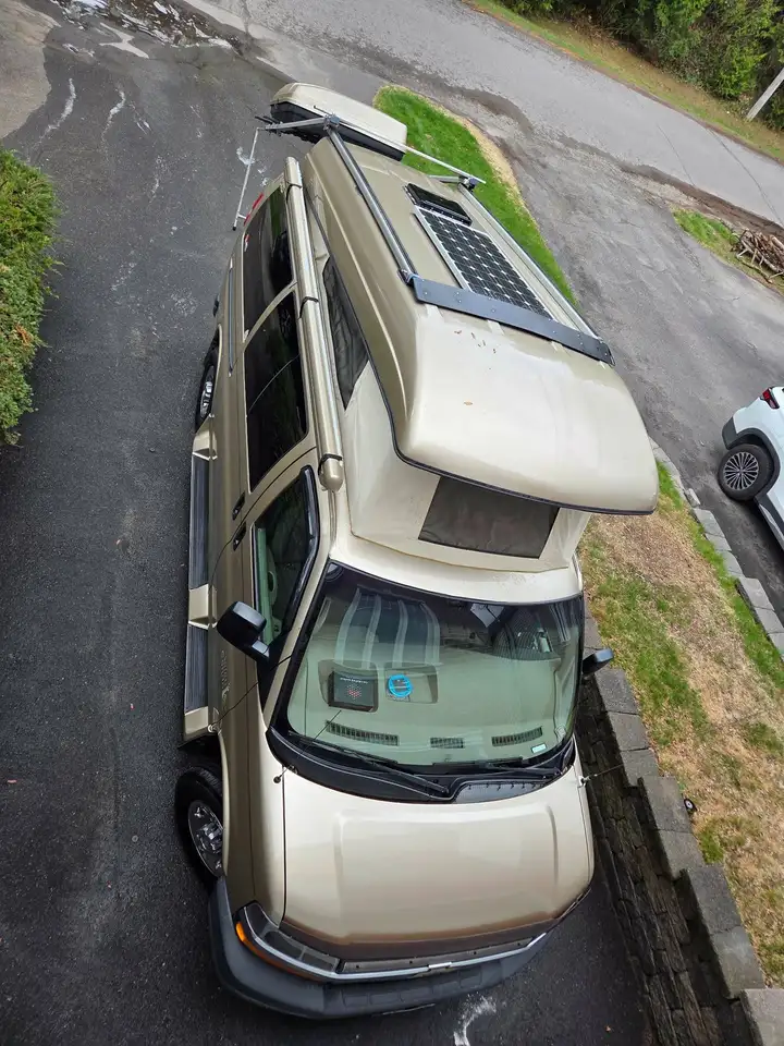 Chevrolet Express 2500 photo Chevrolet Express 2500