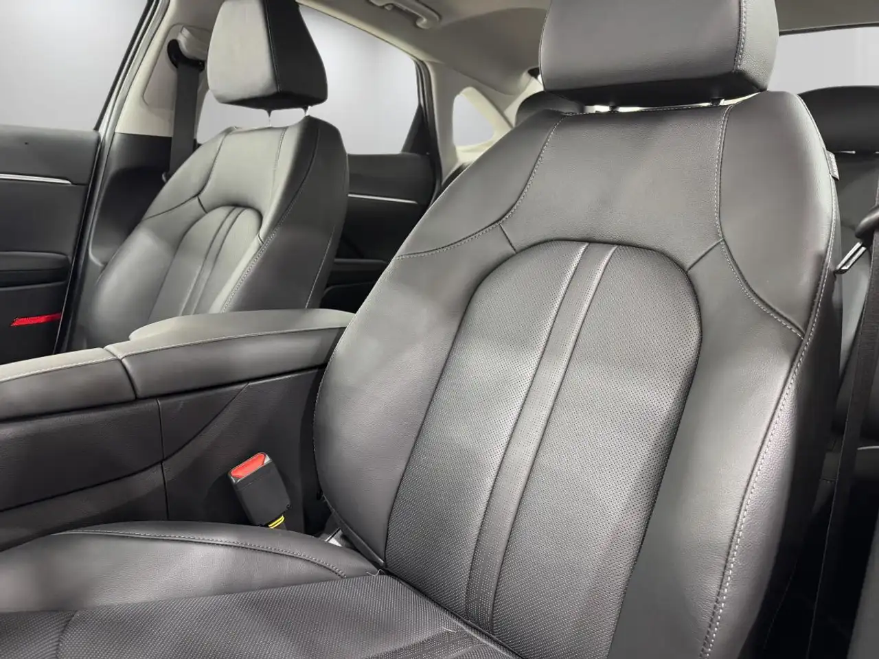 Hyundai SONATA снимка Hyundai SONATA