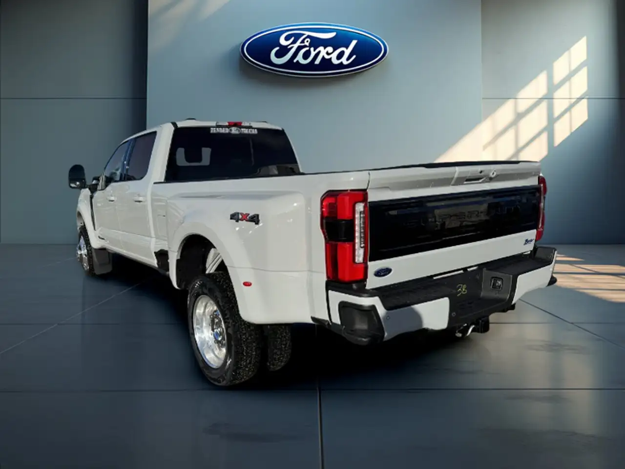 Ford F-450 Super Duty снимка Ford F-450 Super Duty