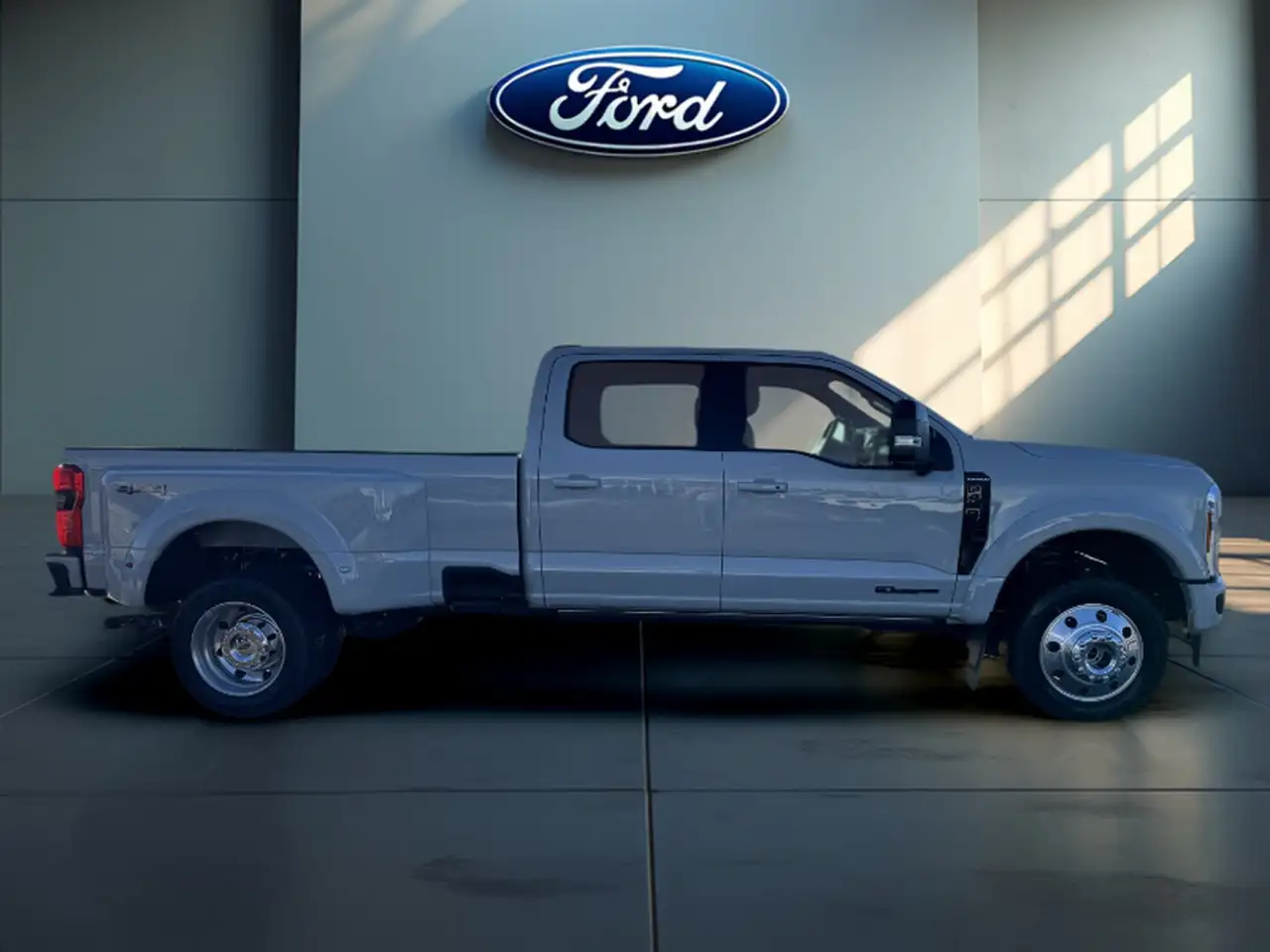 Ford F-450 Super Duty снимка Ford F-450 Super Duty