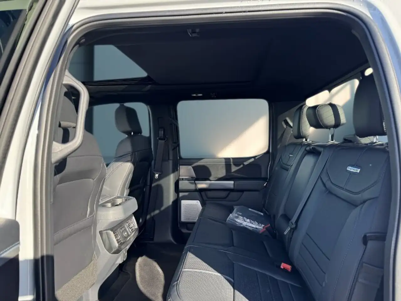 Ford F-450 Super Duty снимка Ford F-450 Super Duty