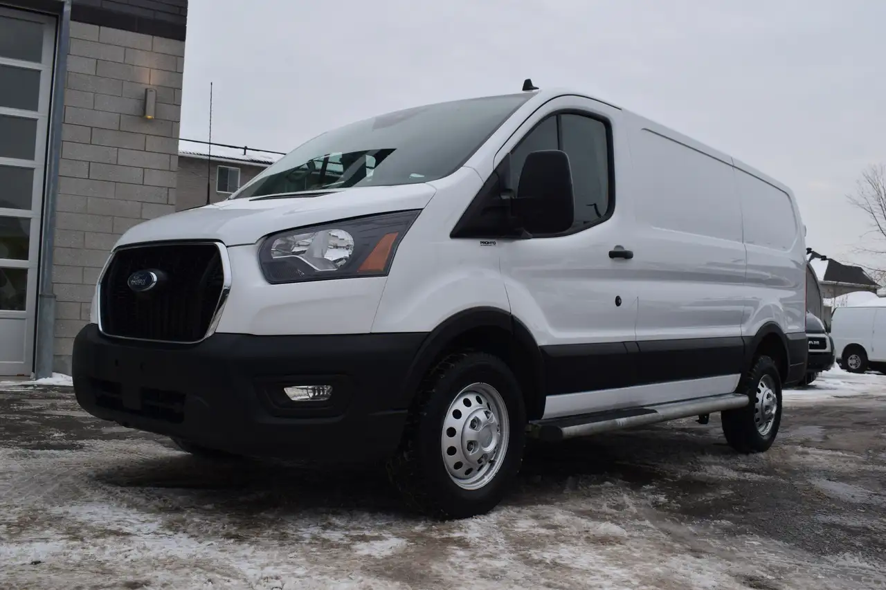 Ford Transit Cargo Van снимка Ford Transit Cargo Van