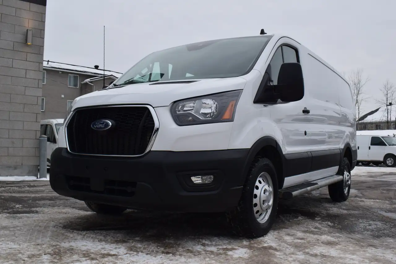 Ford Transit Cargo Van снимка Ford Transit Cargo Van
