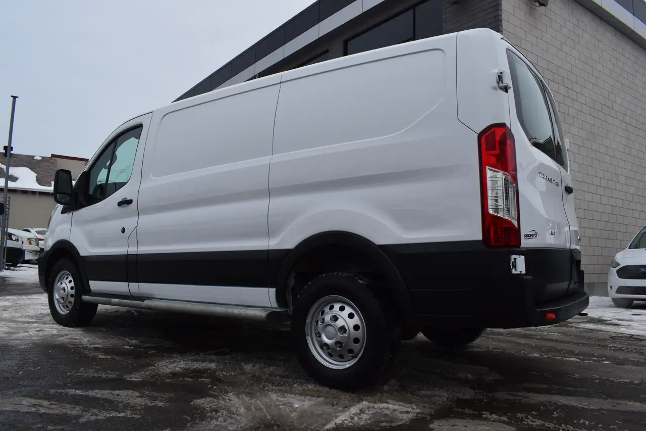 Ford Transit Cargo Van снимка Ford Transit Cargo Van
