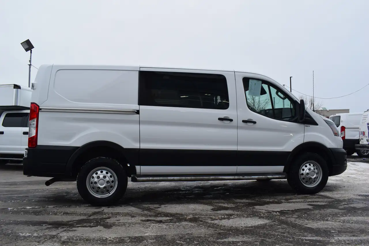 Ford Transit Cargo Van снимка Ford Transit Cargo Van