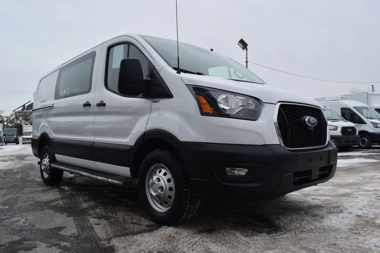 Ford Transit Cargo Van снимка Ford Transit Cargo Van