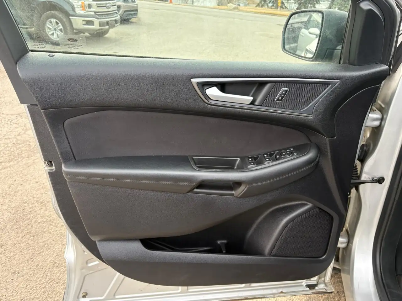 Ford Edge photo Ford Edge