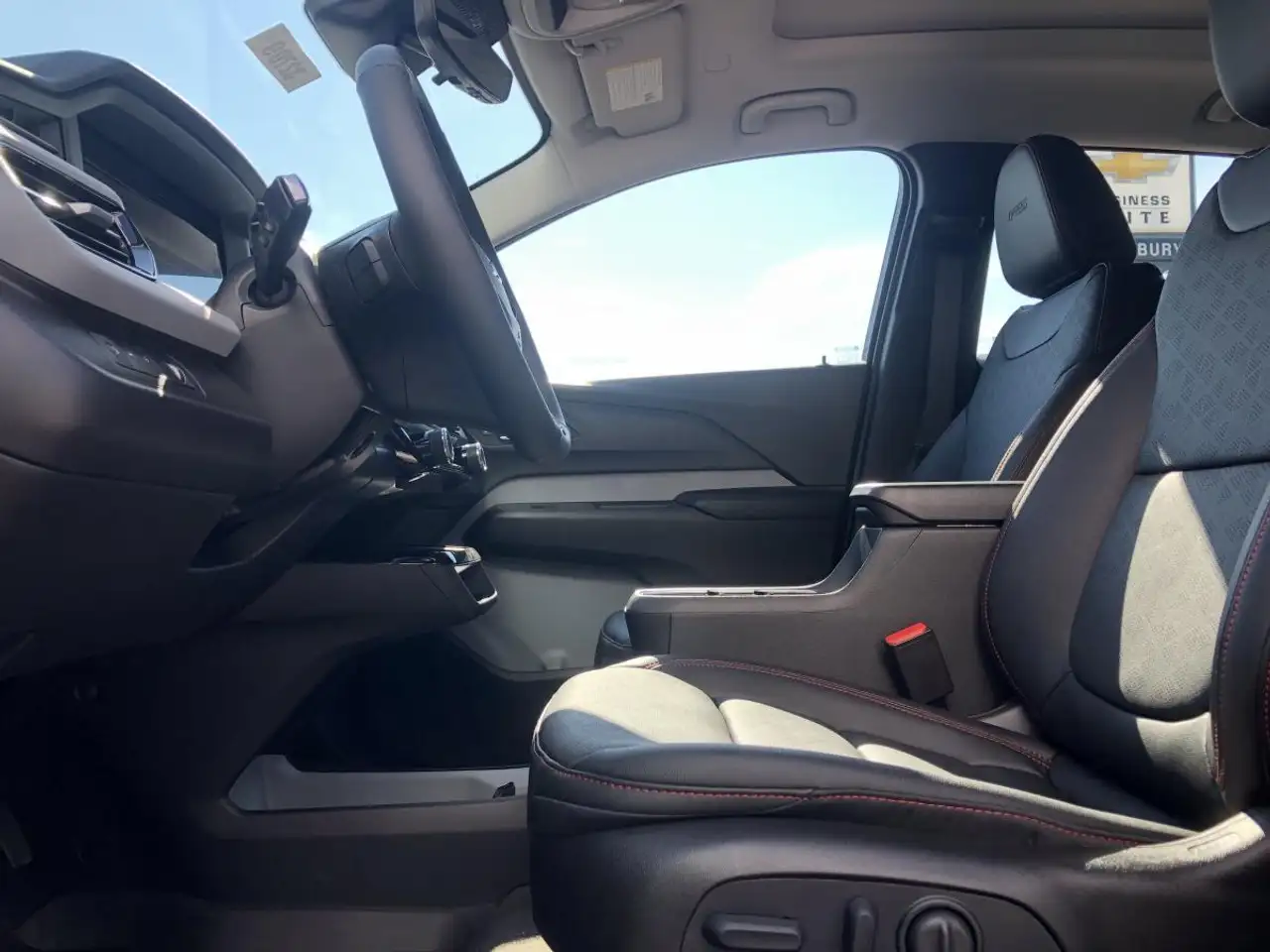 Chevrolet Bolt photo Chevrolet Bolt