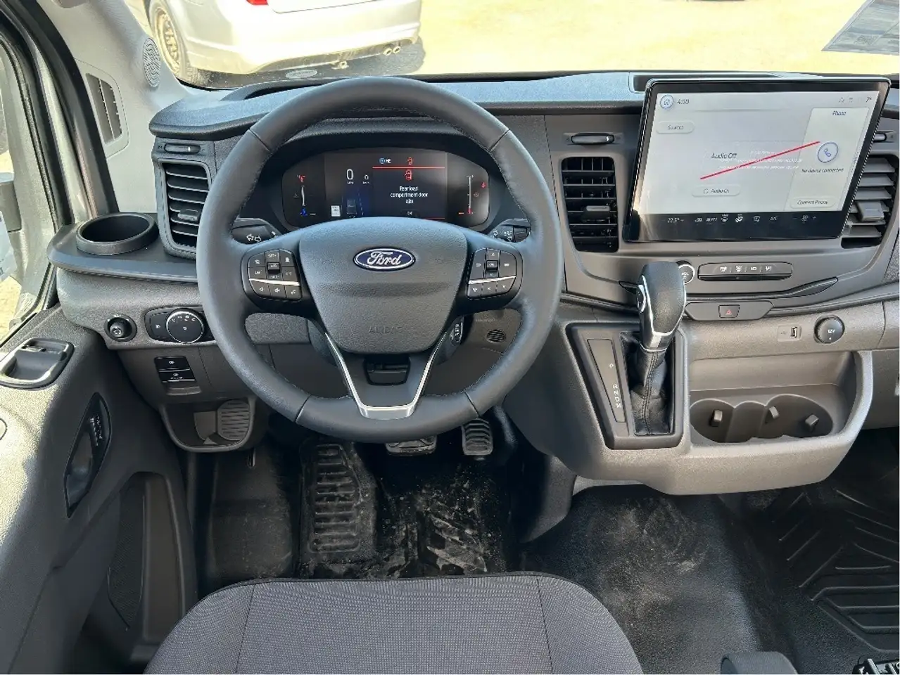 Ford Transit Cargo Van снимка Ford Transit Cargo Van