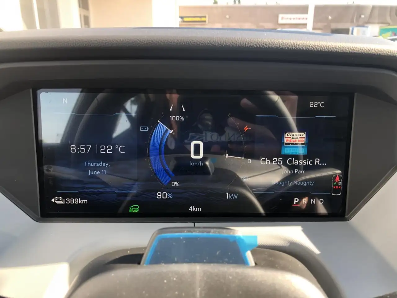Chevrolet Bolt photo Chevrolet Bolt