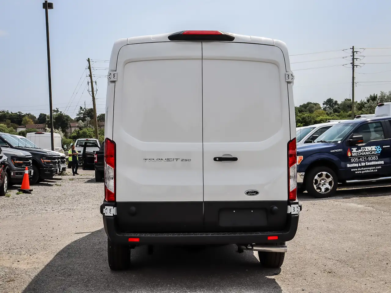Ford Transit Cargo Van снимка Ford Transit Cargo Van