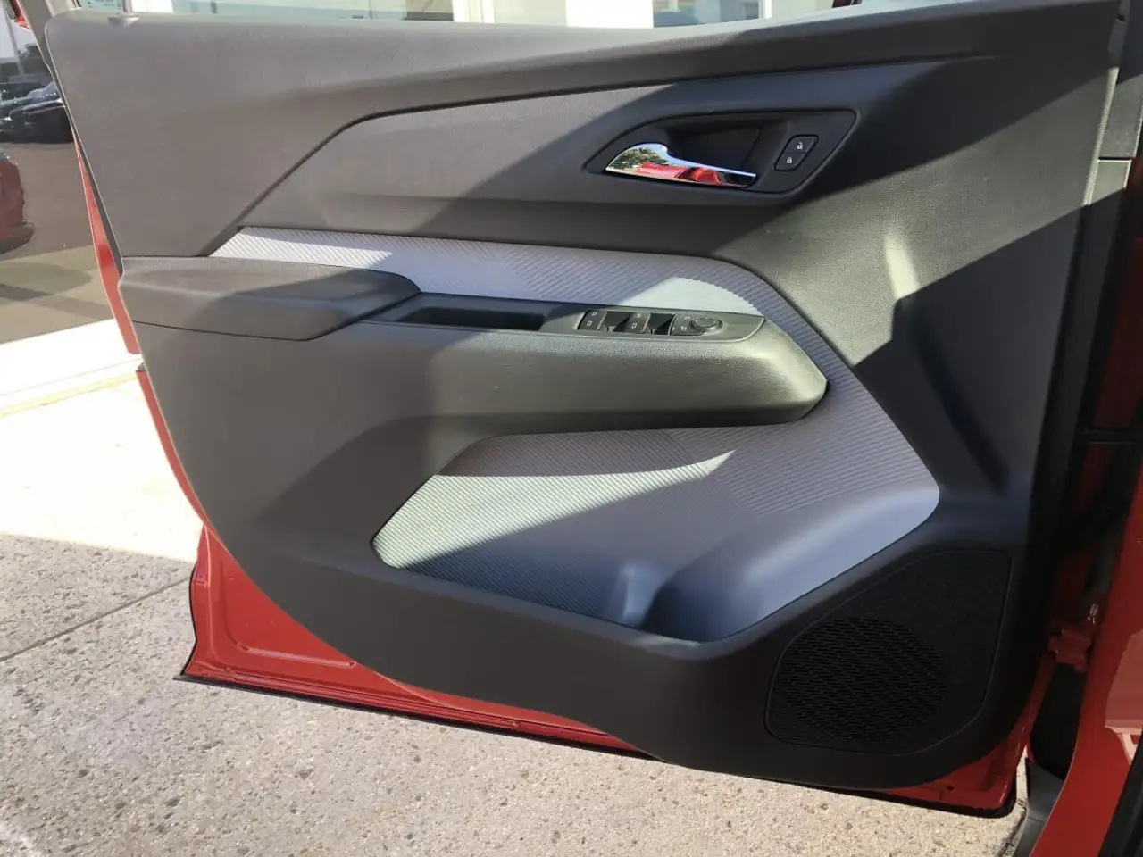 Chevrolet Bolt photo Chevrolet Bolt