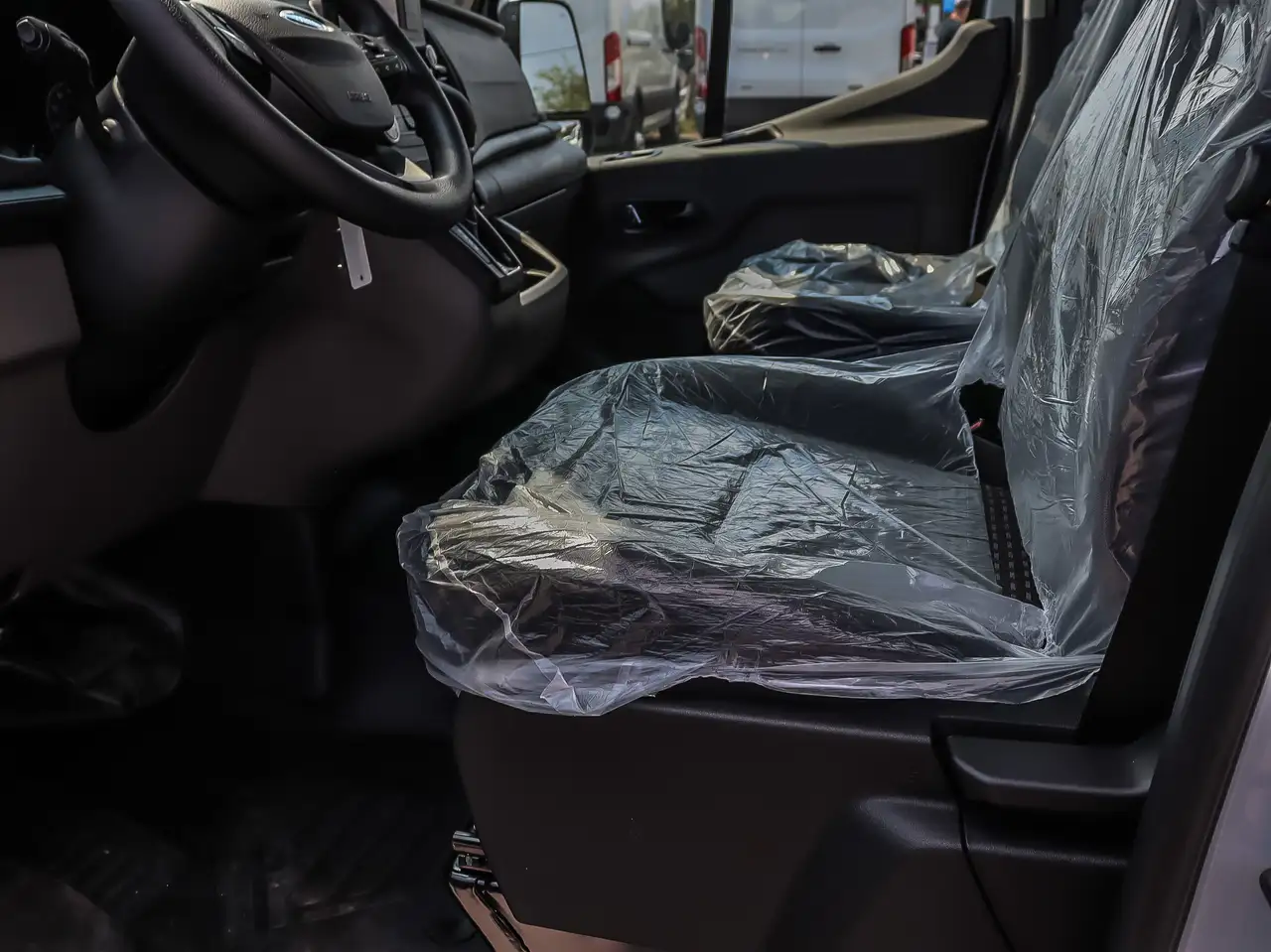 Ford Transit Cargo Van снимка Ford Transit Cargo Van