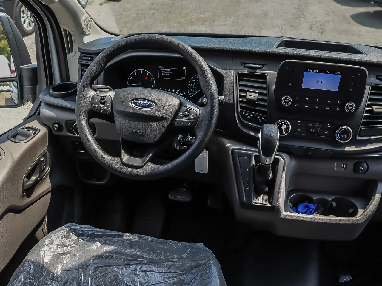 Ford Transit Cargo Van снимка Ford Transit Cargo Van