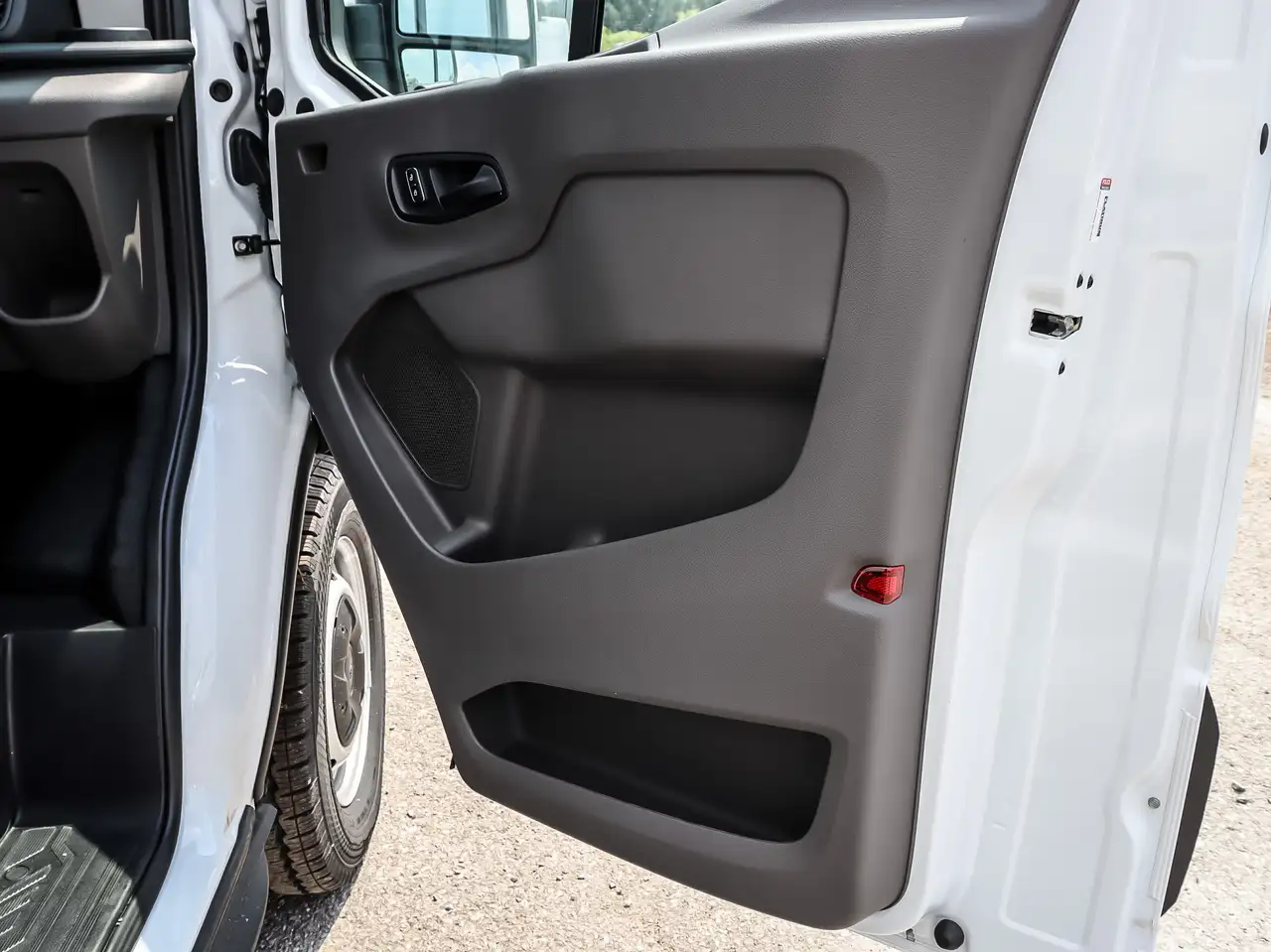 Ford Transit Cargo Van снимка Ford Transit Cargo Van