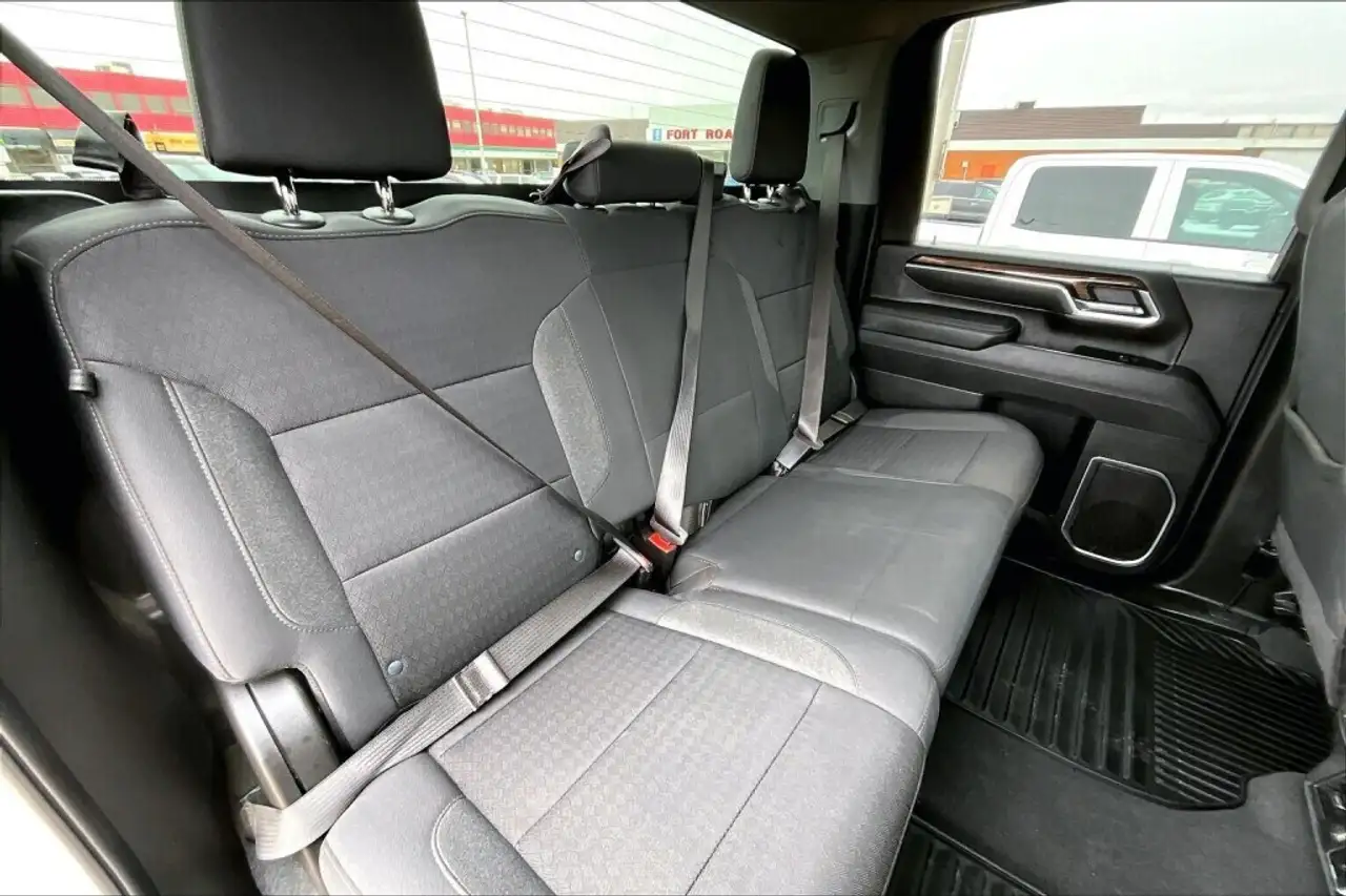 Chevrolet Silverado 2500 снимка Chevrolet Silverado 2500