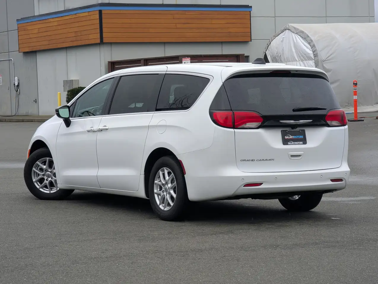 Chrysler Grand Caravan снимка Chrysler Grand Caravan