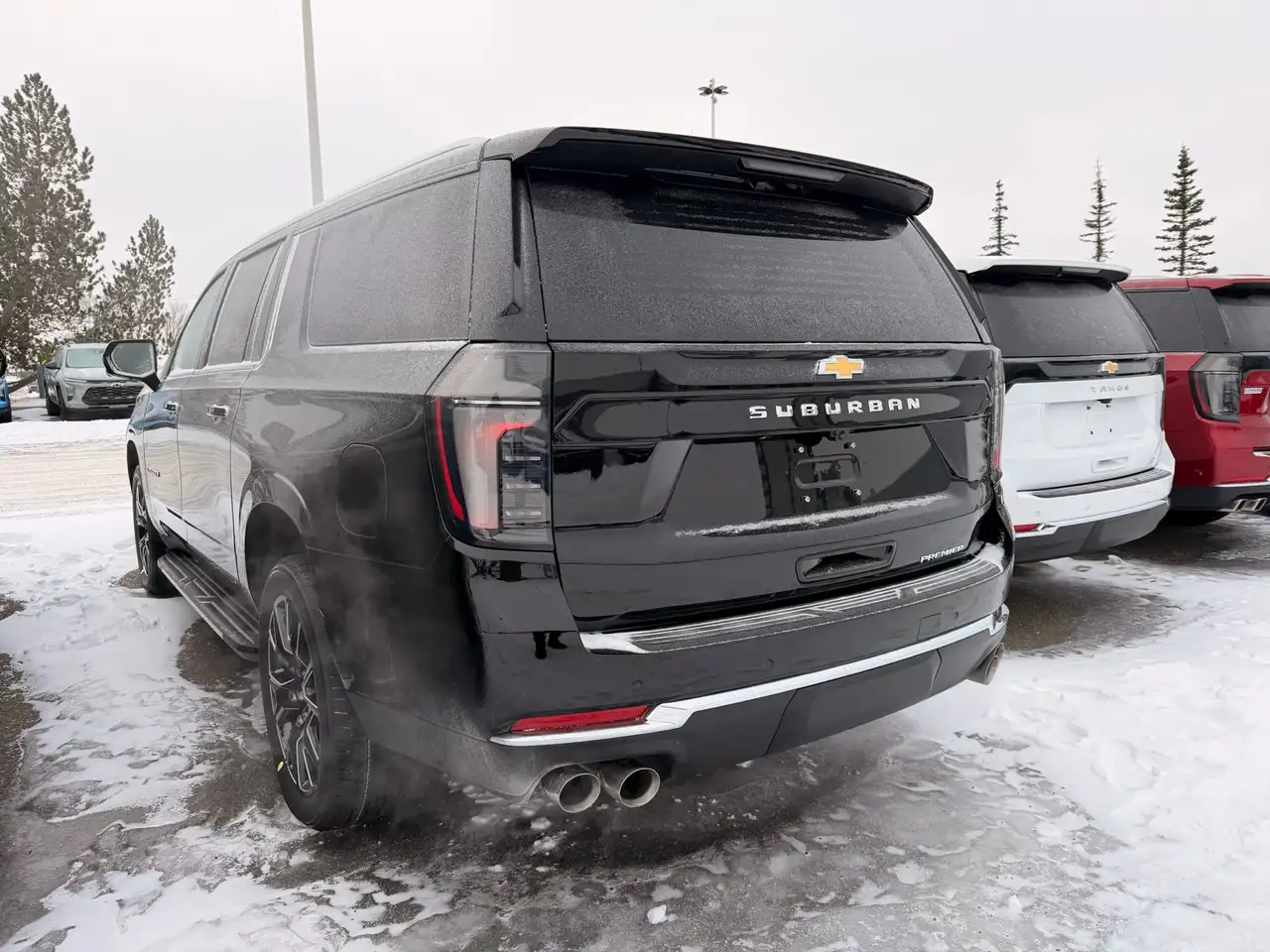 Chevrolet Suburban снимка Chevrolet Suburban