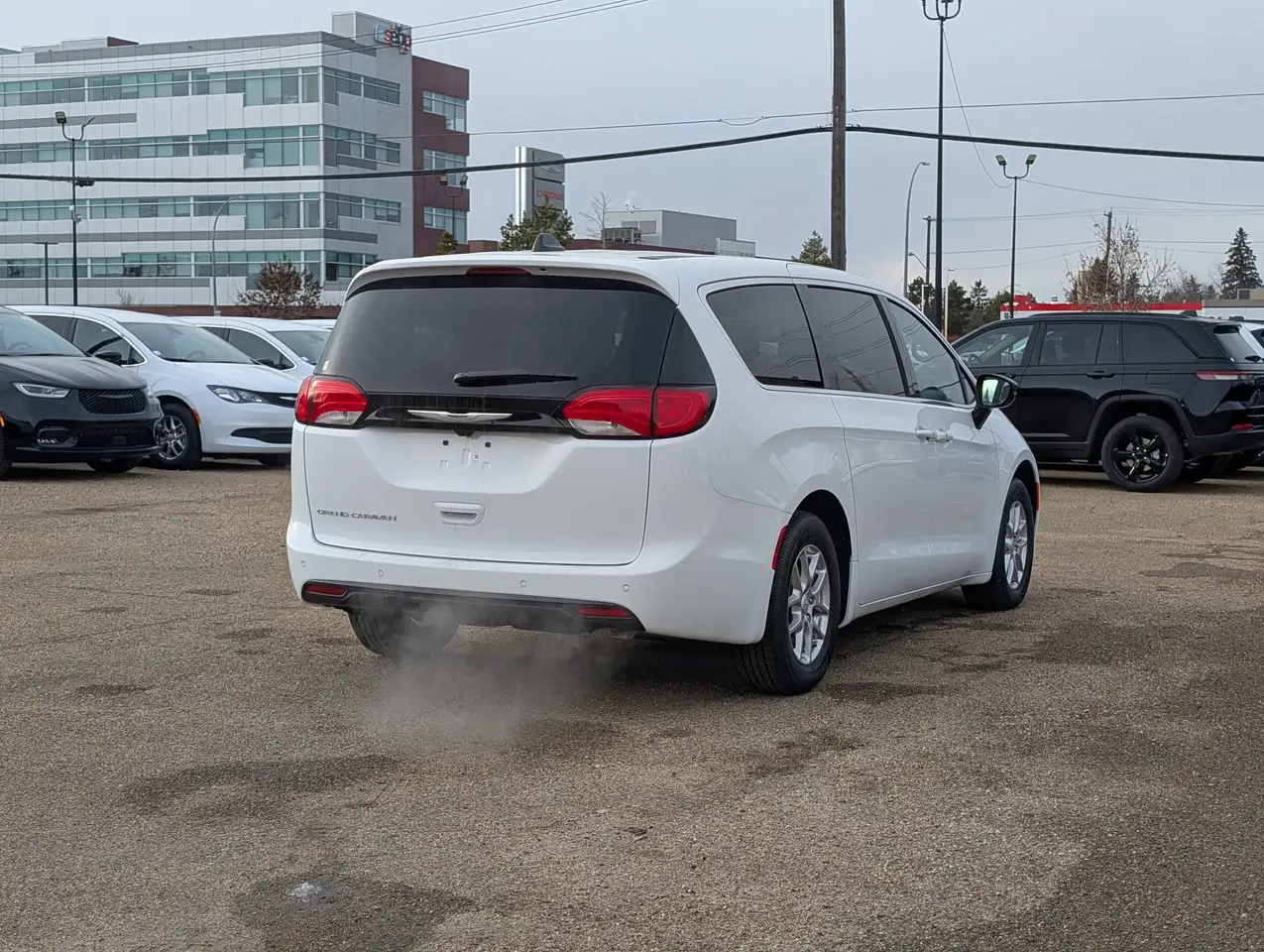 Chrysler Grand Caravan снимка Chrysler Grand Caravan