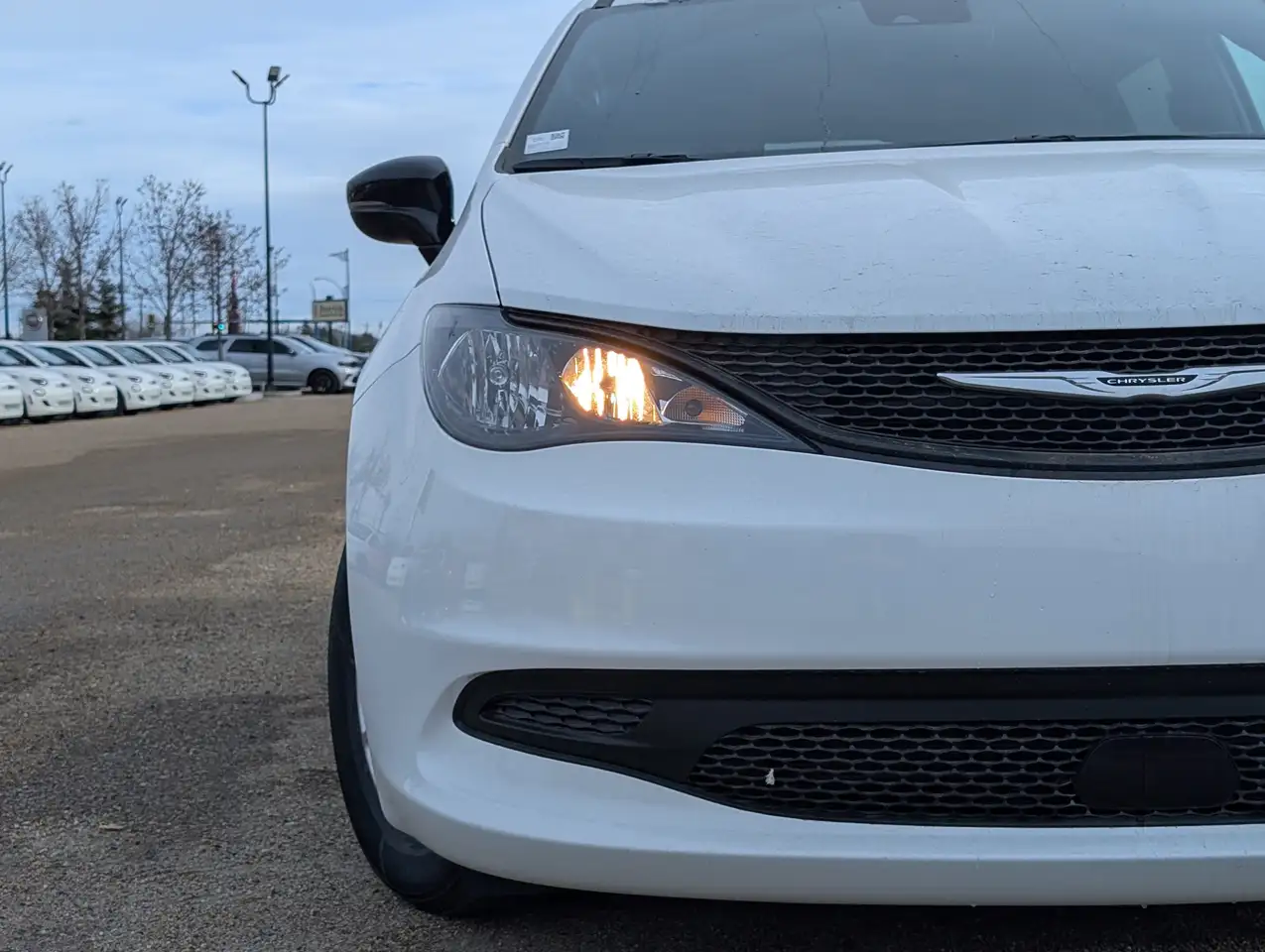 Chrysler Grand Caravan снимка Chrysler Grand Caravan