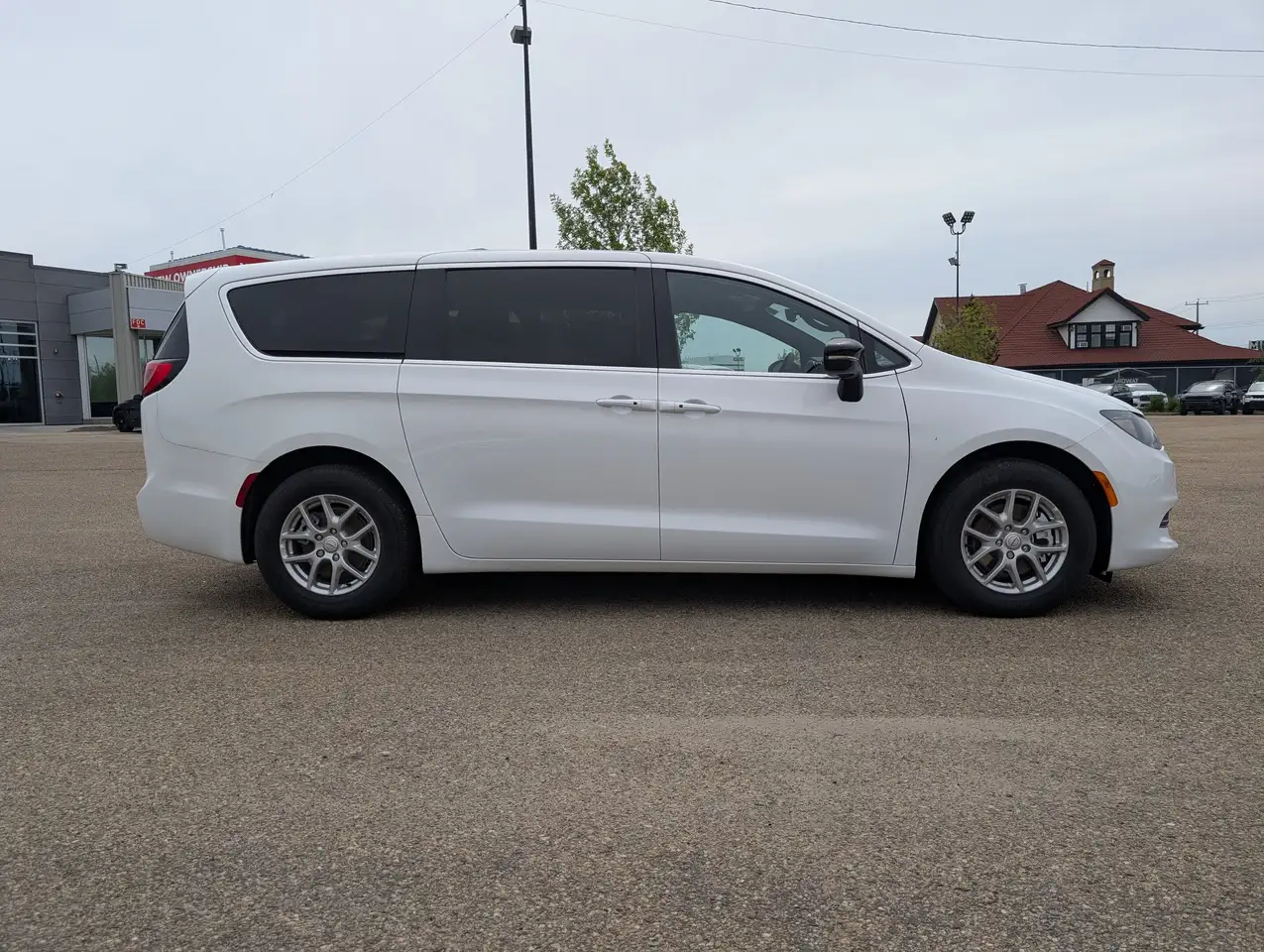Chrysler Grand Caravan снимка Chrysler Grand Caravan