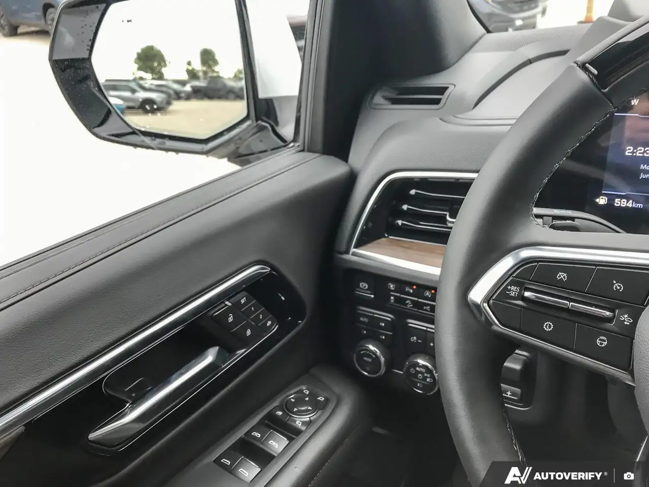 Chevrolet Tahoe снимка Chevrolet Tahoe