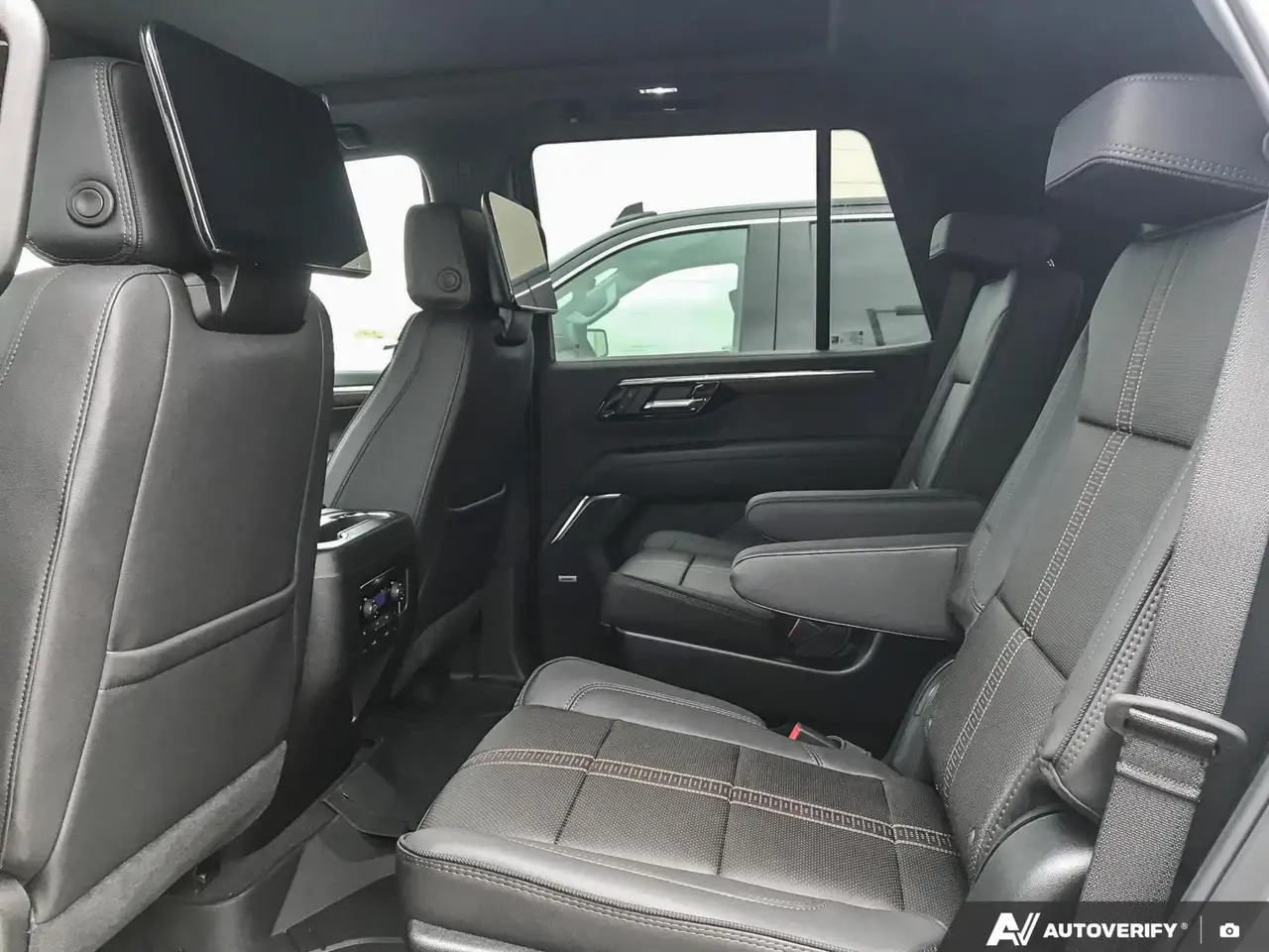 Chevrolet Tahoe снимка Chevrolet Tahoe