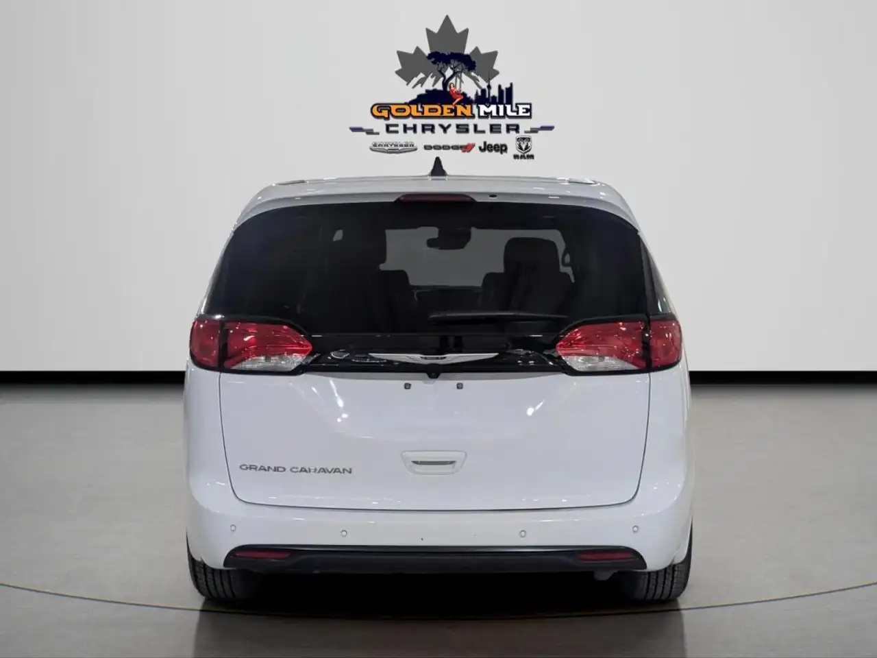Chrysler Grand Caravan снимка Chrysler Grand Caravan