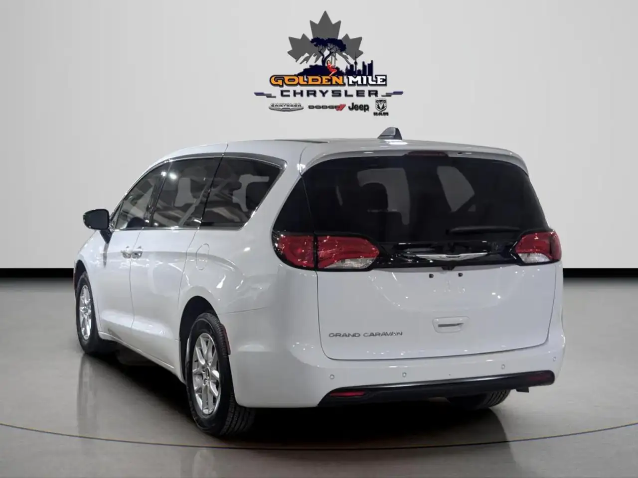 Chrysler Grand Caravan снимка Chrysler Grand Caravan